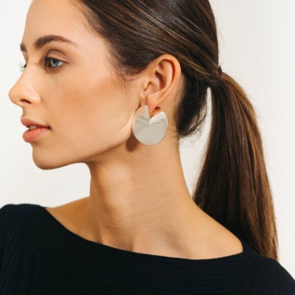 Wolf Circus statement earrings - Picture 4 of 4